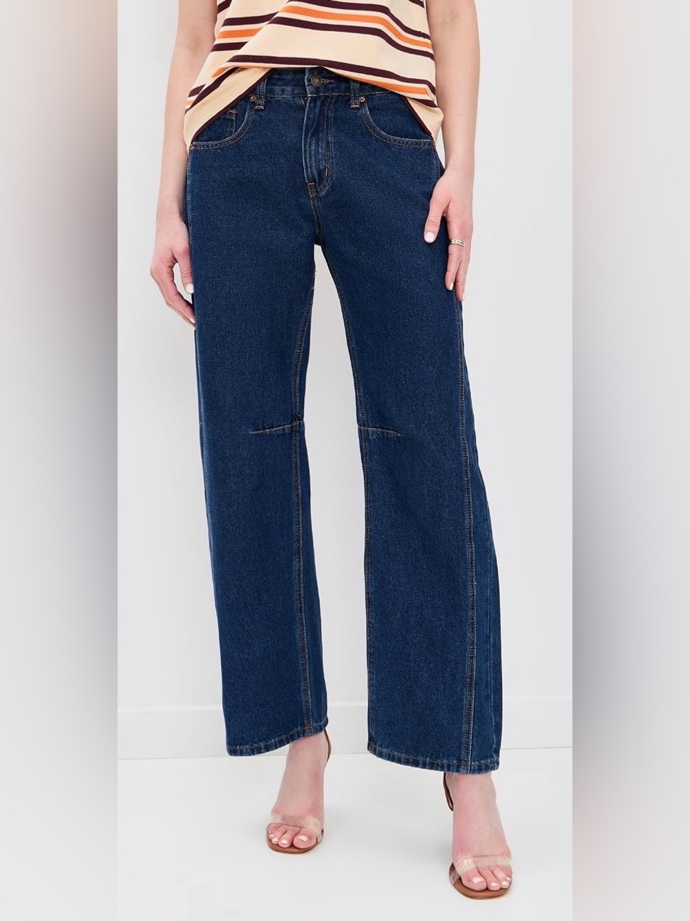 Lioness jeans. Size XS (fits like size 2/4. Waist 25/26). Excellent condition!